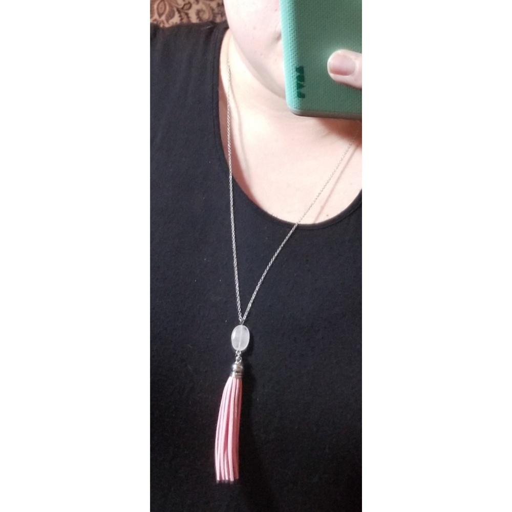 Pink stone drop necklace with pink fringe